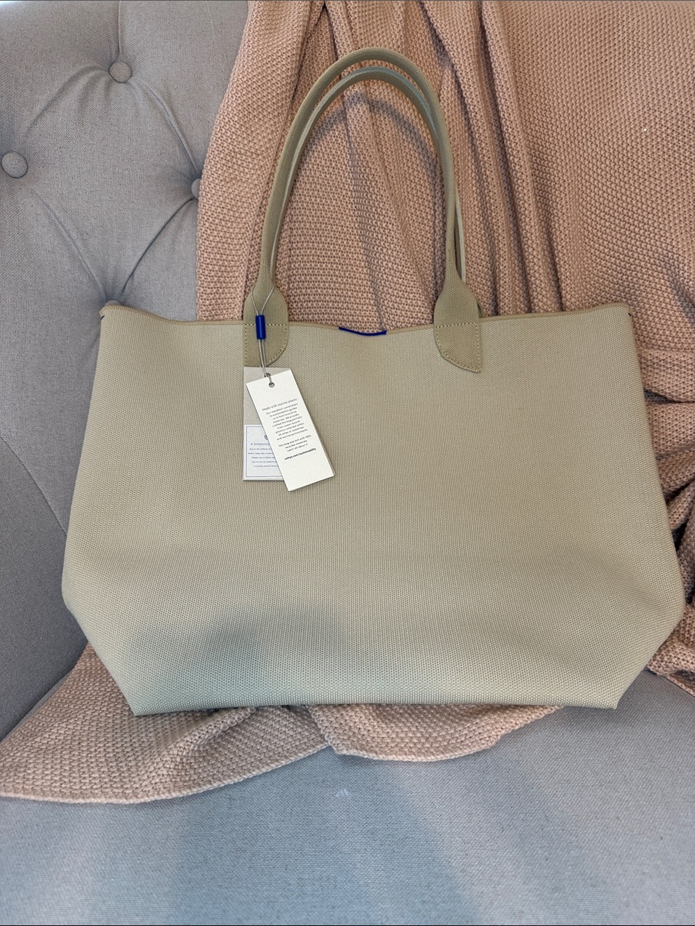Rothy’s The Lightweight Tote in Soft Sesame NWT